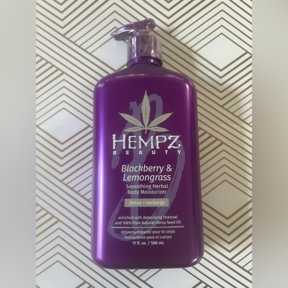 Hempz Other - Hempz Blackberry & Lemongrass Body Moisturizer